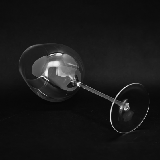 wine glass.webp
